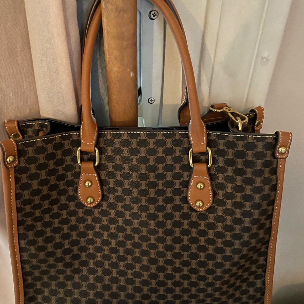 Purse- unknown brand